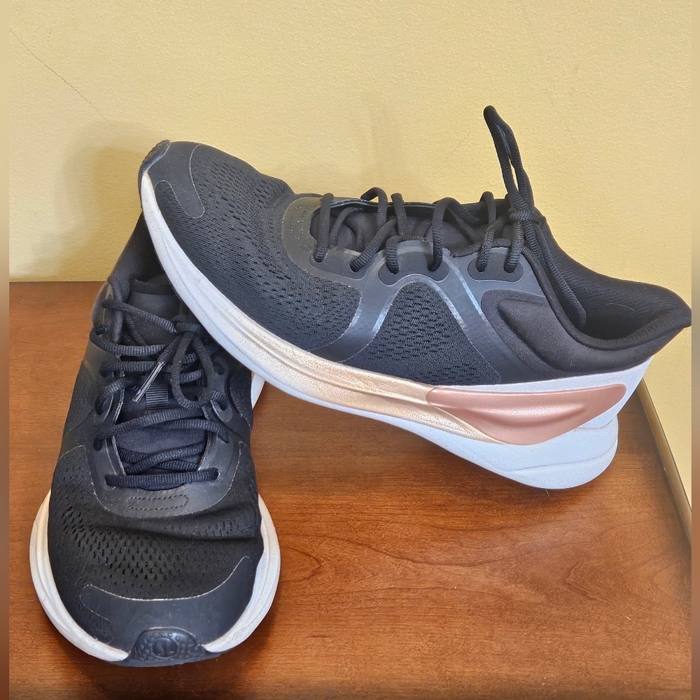Lululemon Blissfeel Women's Running Shoes Size 8